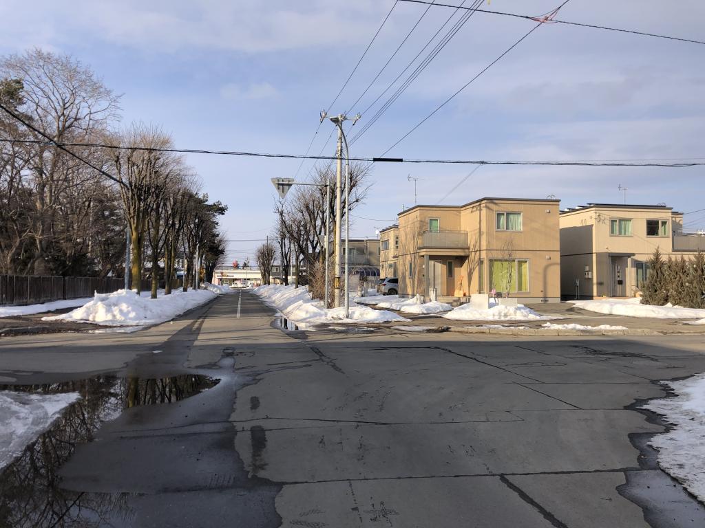 【売土地】東6条南7丁目2番5　売土地　北西角地 内観