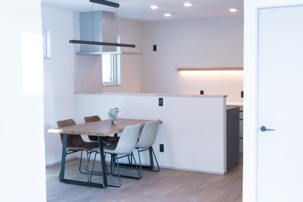 ♪南道路♪西２３南４＿新築住宅 内観