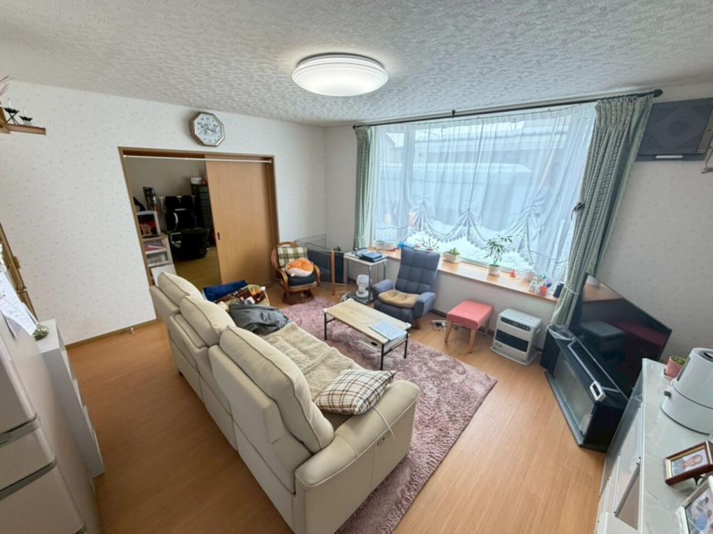 幕別町札内青葉町　中古戸建 内観