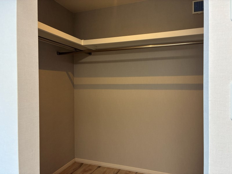 【東7南14】便利な立地のモダンな平屋【小・中学校徒歩10分圏内】  内観