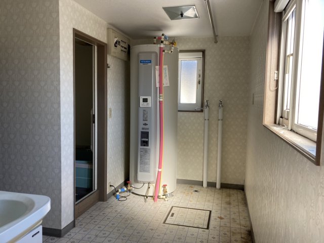 清水町北１条西３丁目【清水町に４ＬＤＫセミ電化中古住宅登場！】   内観