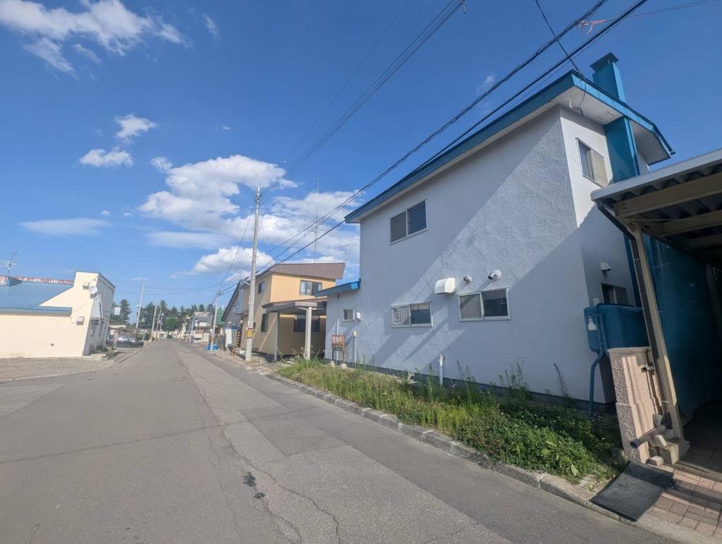 【売土地】大空町8丁目 ☆大空学園まで徒歩2分☆ 仲介手数料不要  内観