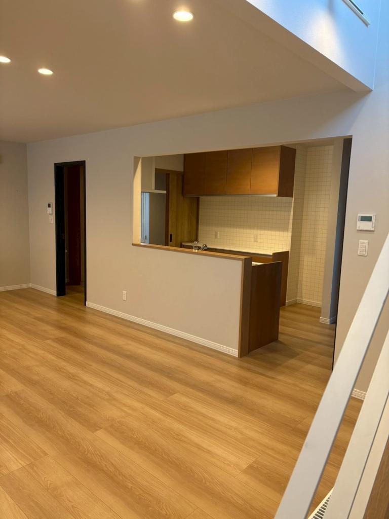 【中古住宅】　帯広市西6条南33丁目　角地　エコジョーズ仕様  内観