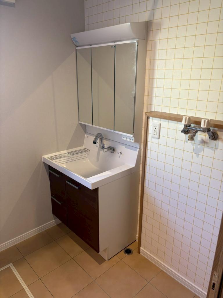 【中古住宅】　帯広市西6条南33丁目　角地　エコジョーズ仕様  内観