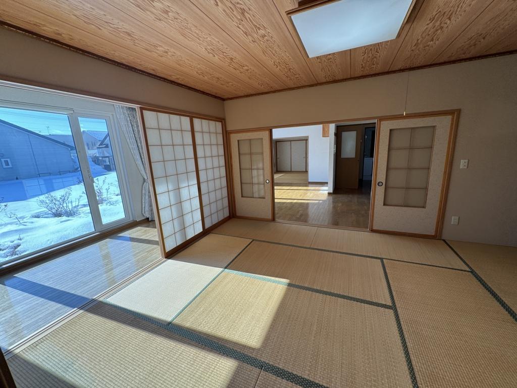 平屋中古住宅　3LDK 内観