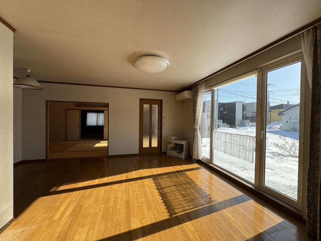 平屋中古住宅　3LDK 内観