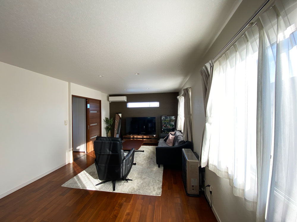 築8年 カーポート付き 3LDK 中古住宅 木野公園下町 内観