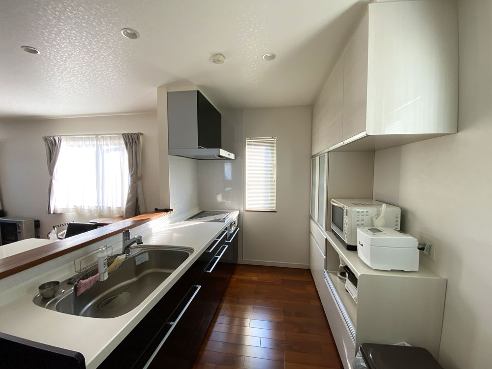 築8年 カーポート付き 3LDK 中古住宅 木野公園下町 内観