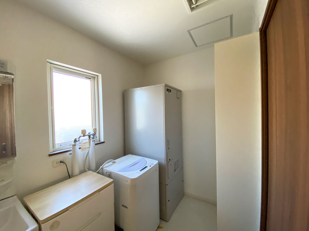 築8年 カーポート付き 3LDK 中古住宅 木野公園下町 内観