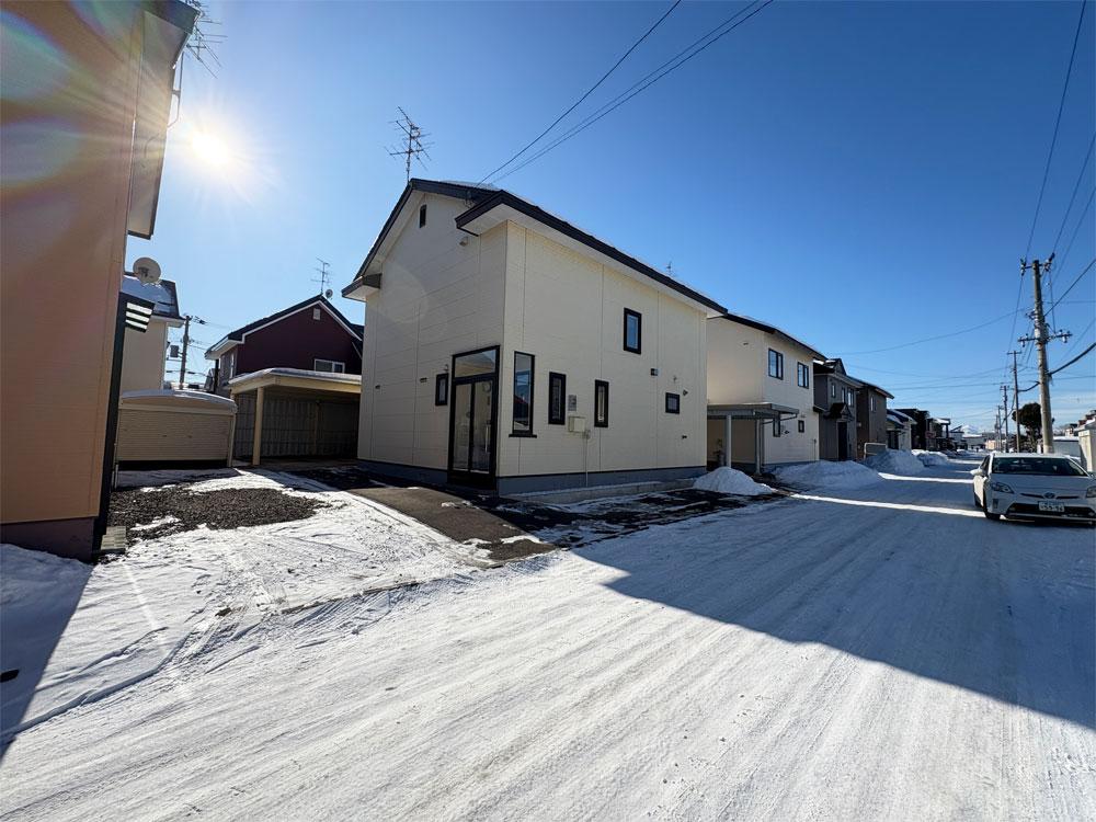 【価格変更】白人小区域　札内青葉町 4SLDK中古住宅 内観