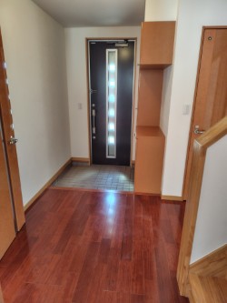 【内外装リフォーム済　中古住宅】幕別町札内新北町64番地7 内観