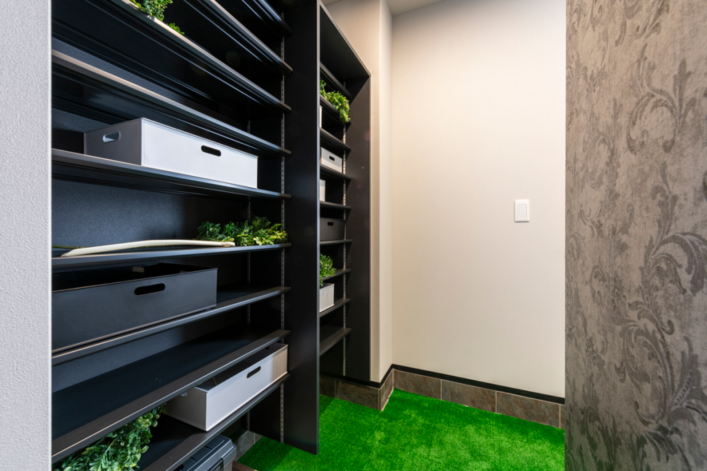 LIZ大空 MODEL 内観