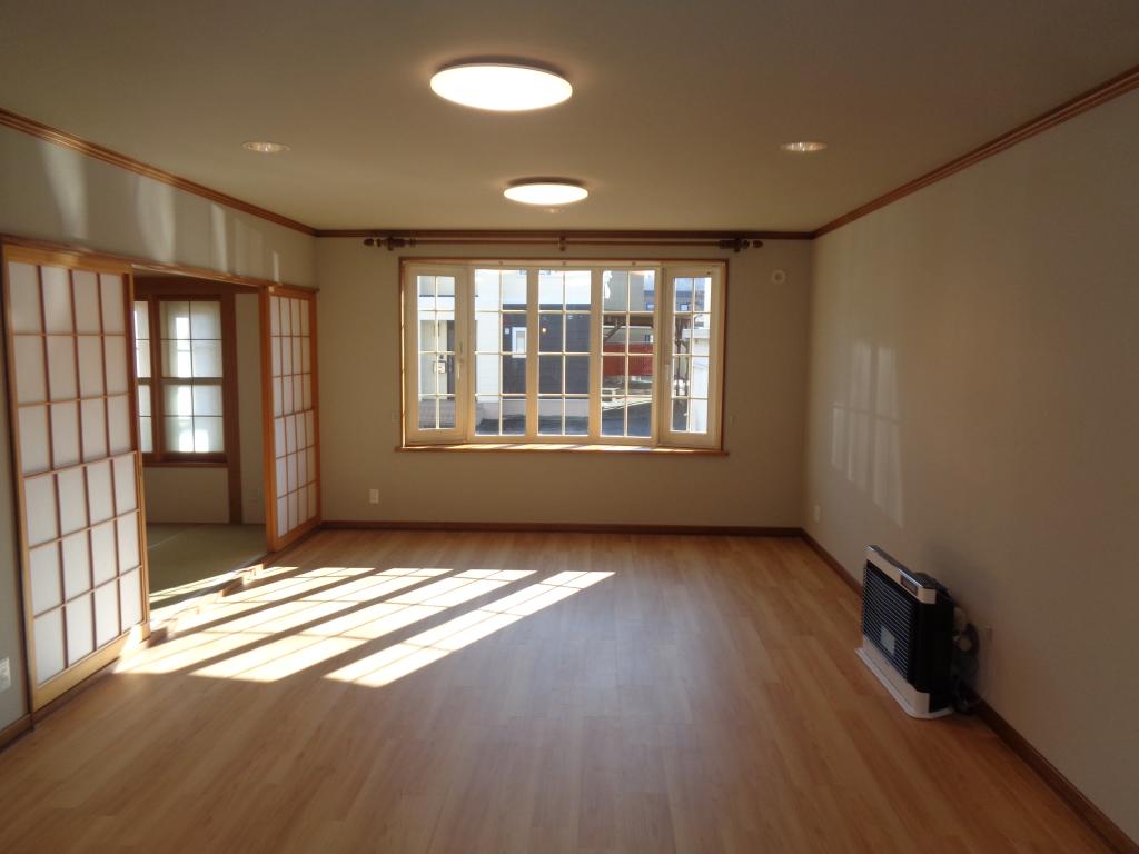 ♪価格改定♪ 札内青葉町　南道路付のリフォーム済住宅 内観