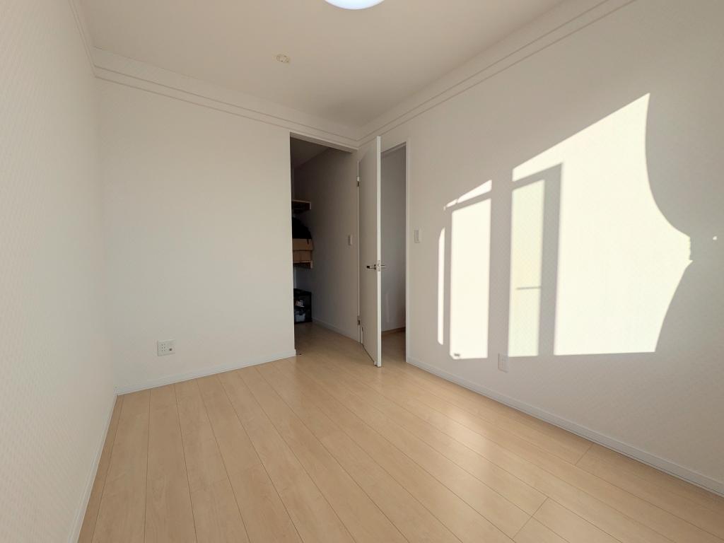 西１３条南１７丁目　中古戸建 内観