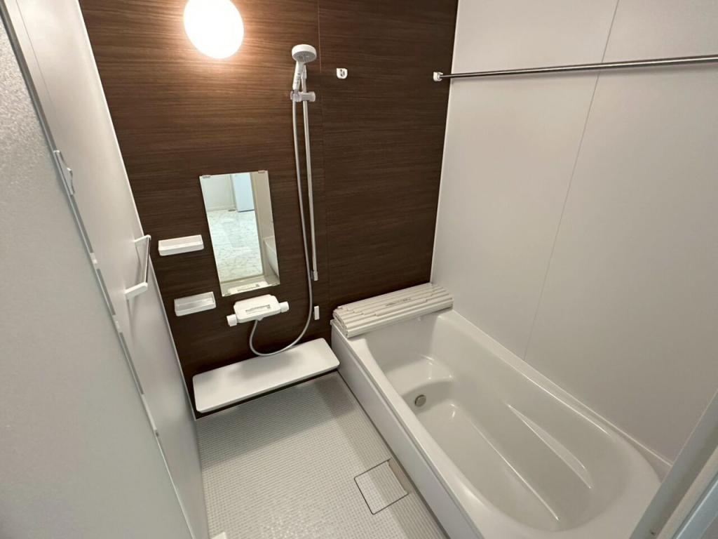 【写真追加】西２条南３７丁目　西棟　新築戸建 内観