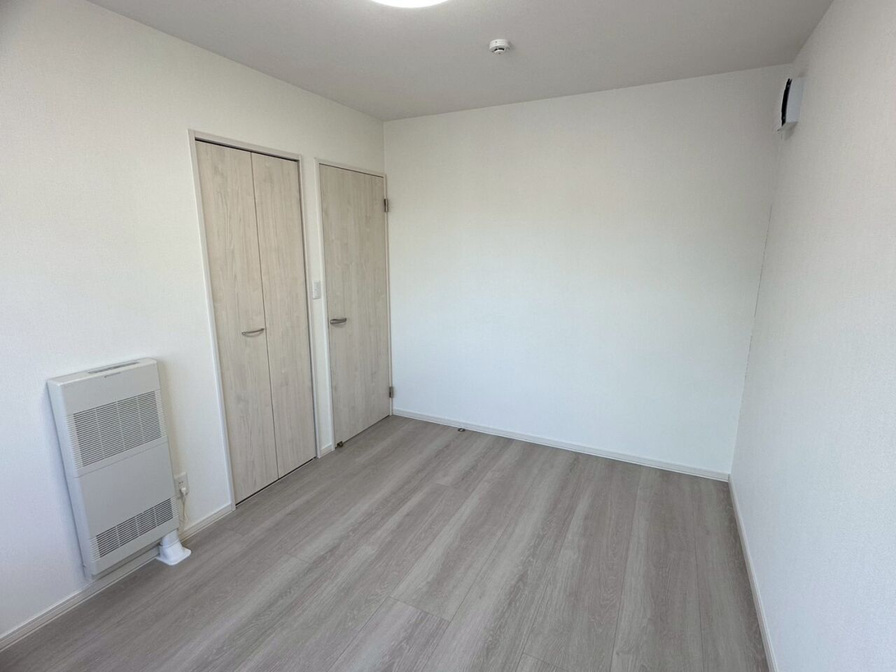 【写真追加】西２条南３７丁目　西棟　新築戸建 内観