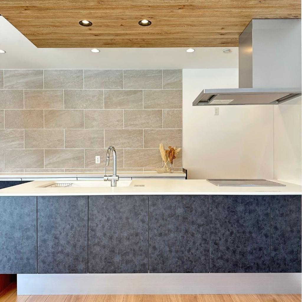 　【fill.】　西18条南2丁目 内観