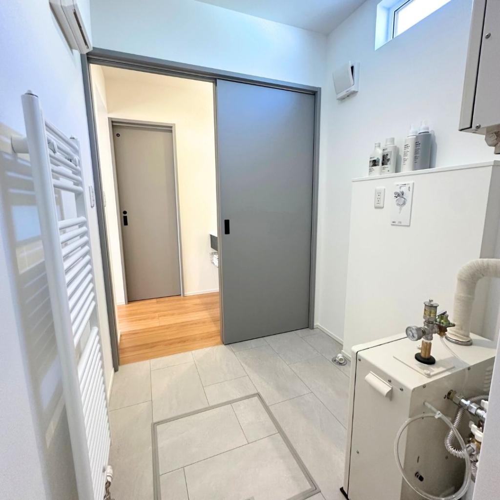 　【fill.】　西18条南2丁目 内観