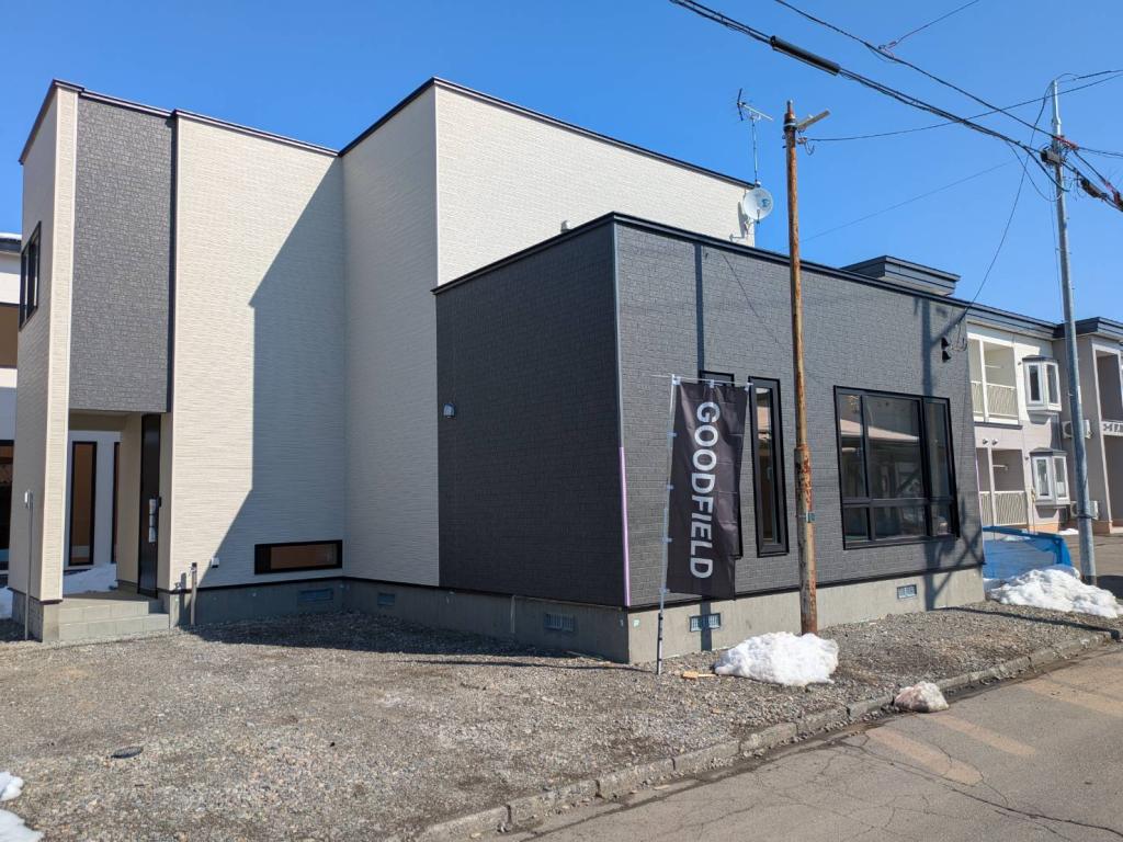  ♪南道路♪西１８南２＿新築住宅