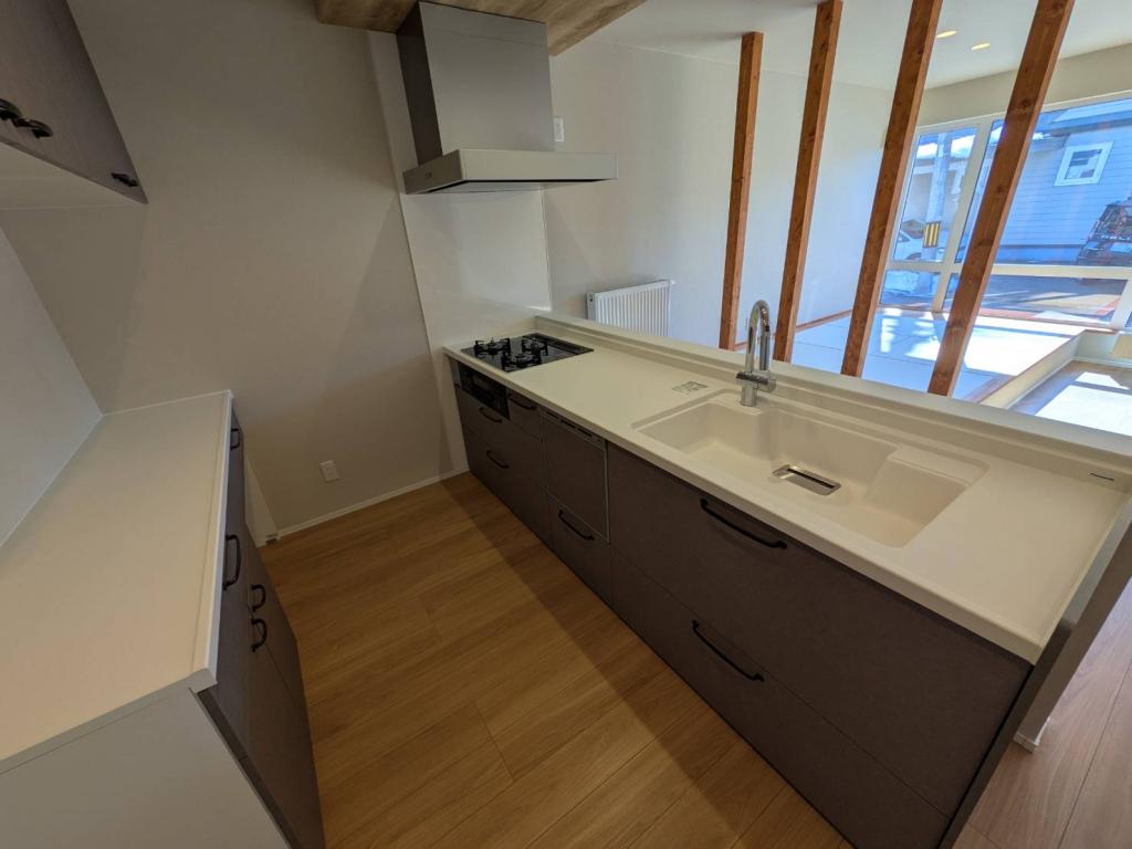  ♪南道路♪西１８南２＿新築住宅 内観