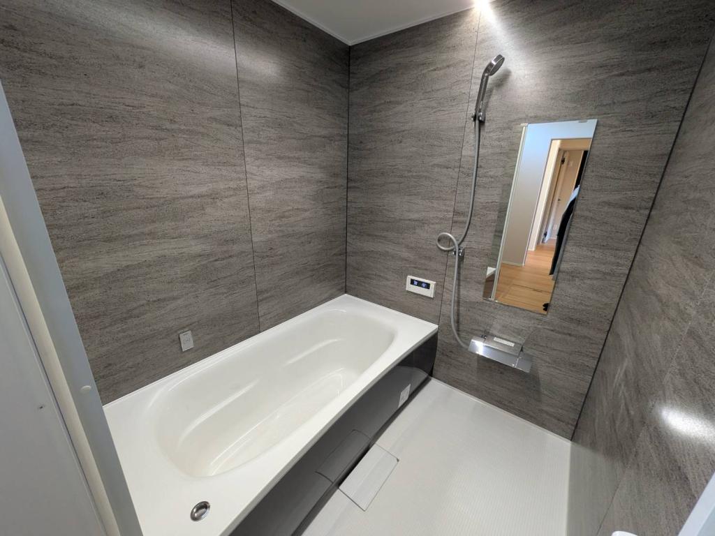  ♪南道路♪西１８南２＿新築住宅 内観