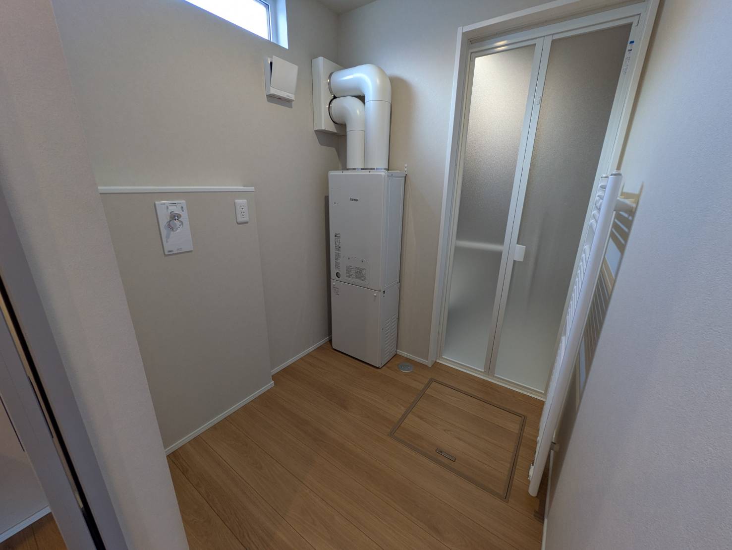  ♪南道路♪西１８南２＿新築住宅 内観