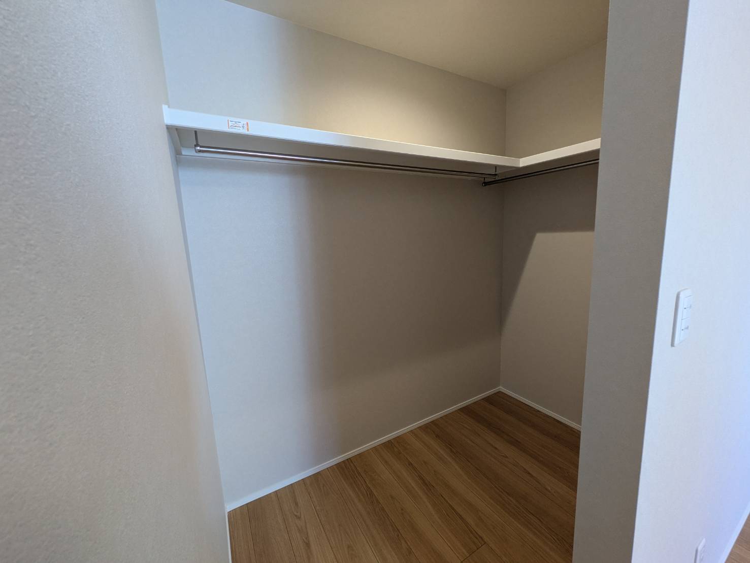  ♪南道路♪西１８南２＿新築住宅 内観