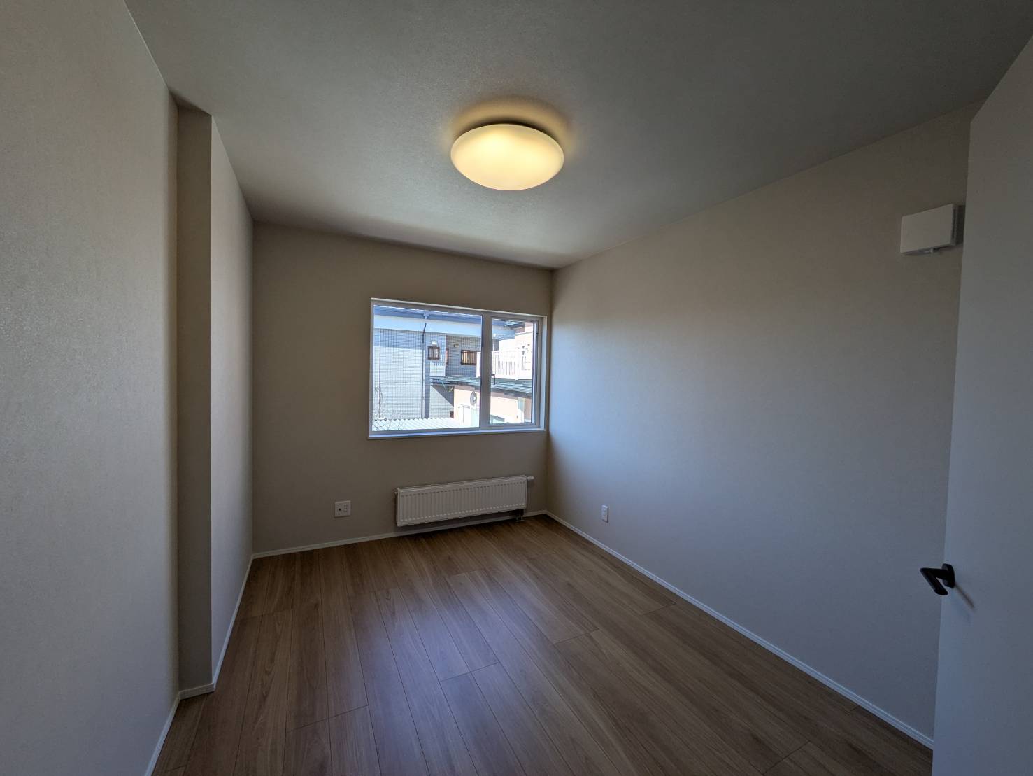  ♪南道路♪西１８南２＿新築住宅 内観