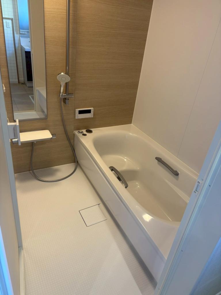 【中古住宅】　帯広市西6条南33丁目　築浅物件　角地　エコジョーズ仕様   内観