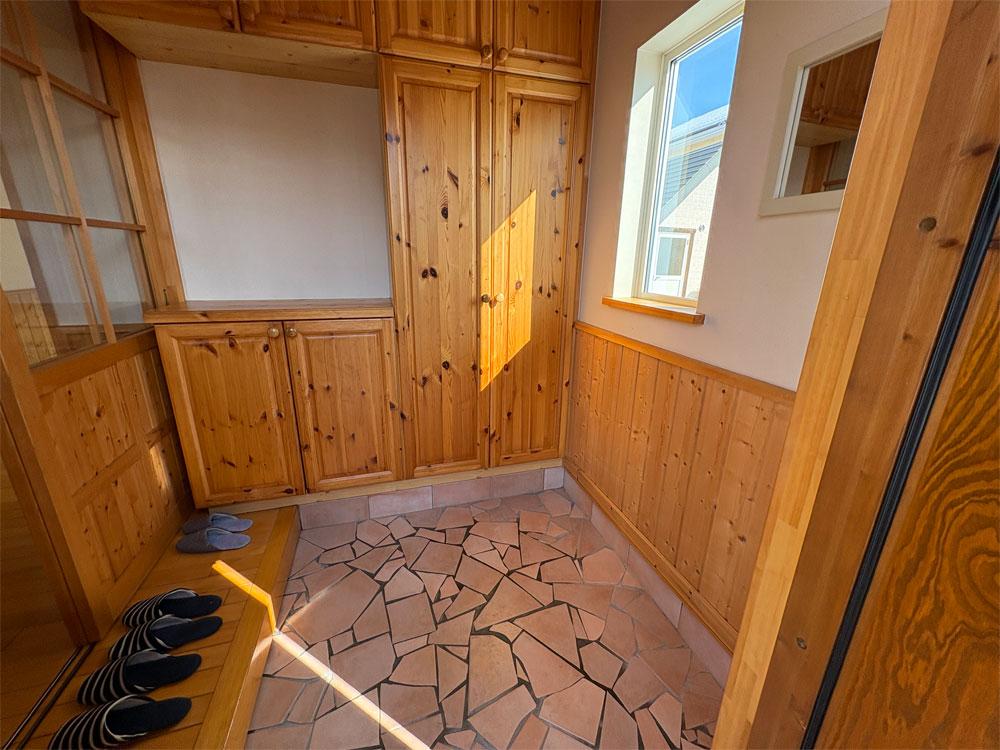 アメリカンカントリースタイル　4SLDK 中古住宅　すずらん台仲町1丁目 内観