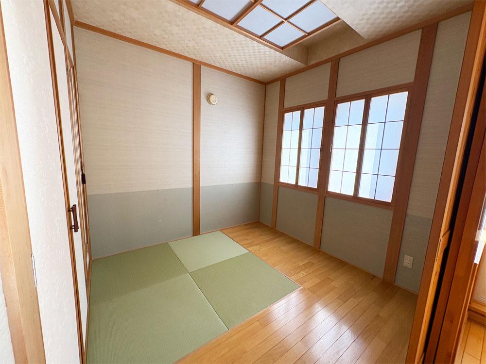 アメリカンカントリースタイル　4SLDK 中古住宅　すずらん台仲町1丁目 内観