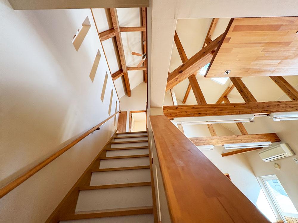 アメリカンカントリースタイル　4SLDK 中古住宅　すずらん台仲町1丁目 内観