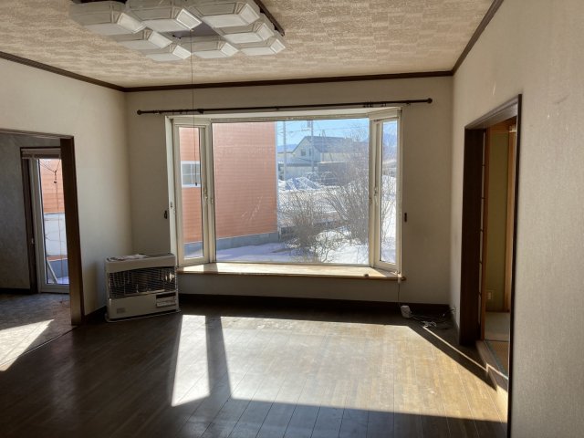 清水町北１条西３丁目【清水町に４ＬＤＫセミ電化中古住宅登場！】 内観