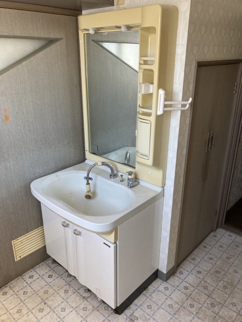 清水町北１条西３丁目【清水町に４ＬＤＫセミ電化中古住宅登場！】 内観