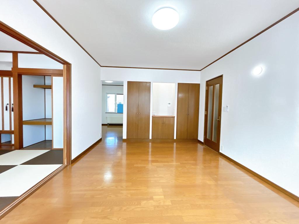 【リフォーム済】帯広市西６条南40丁目　 内観