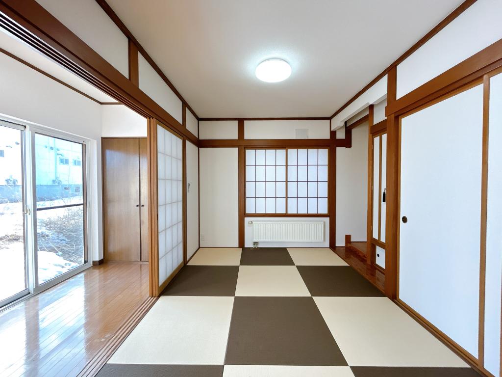 【リフォーム済】帯広市西６条南40丁目　 内観