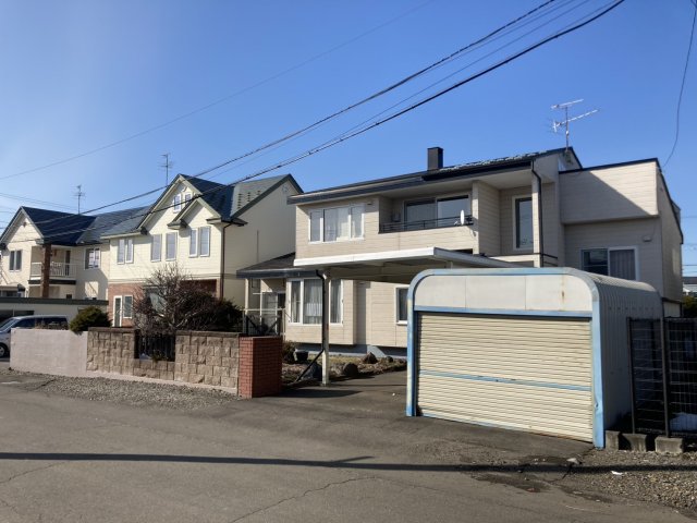 西１６条北２丁目【南道路付き！日当たり良好５ＬＤＫ一戸建♪】 内観