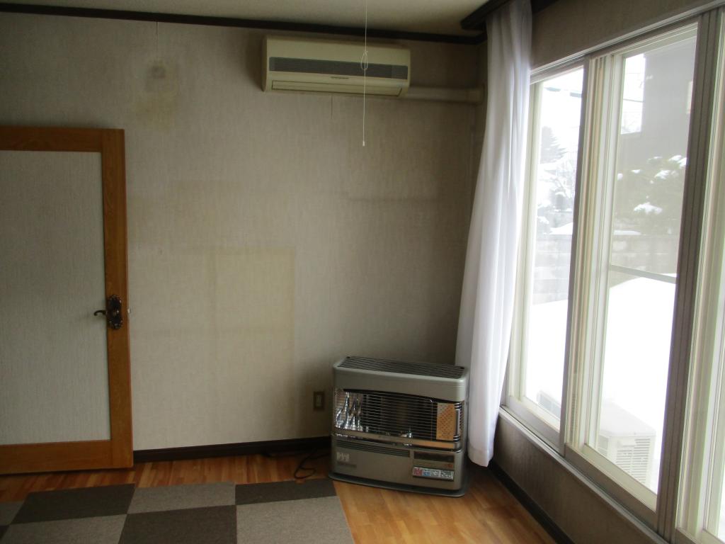 中古住宅4LDK 西16条南6丁目 1000万円 若葉小・８中学区 内観