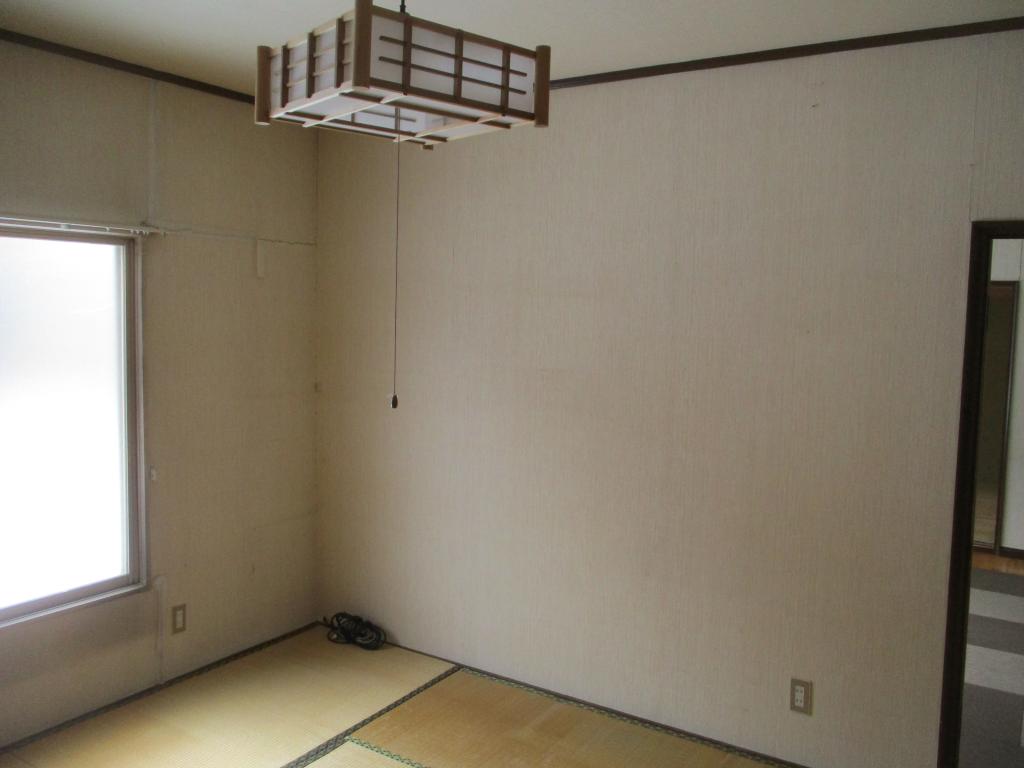 中古住宅4LDK 西16条南6丁目 1000万円 若葉小・８中学区 内観