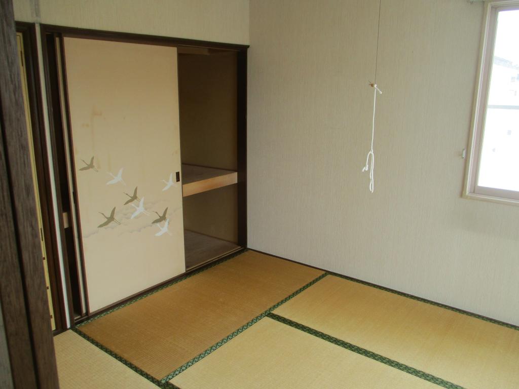 中古住宅4LDK 西16条南6丁目 1000万円 若葉小・８中学区 内観