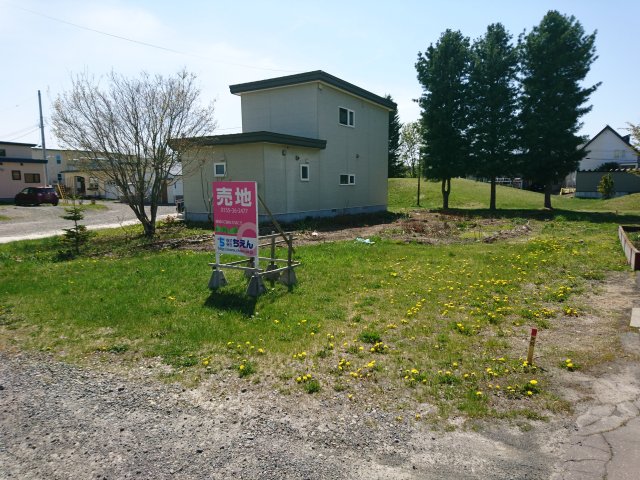 西１６条北１丁目【公園が目の前！】 内観