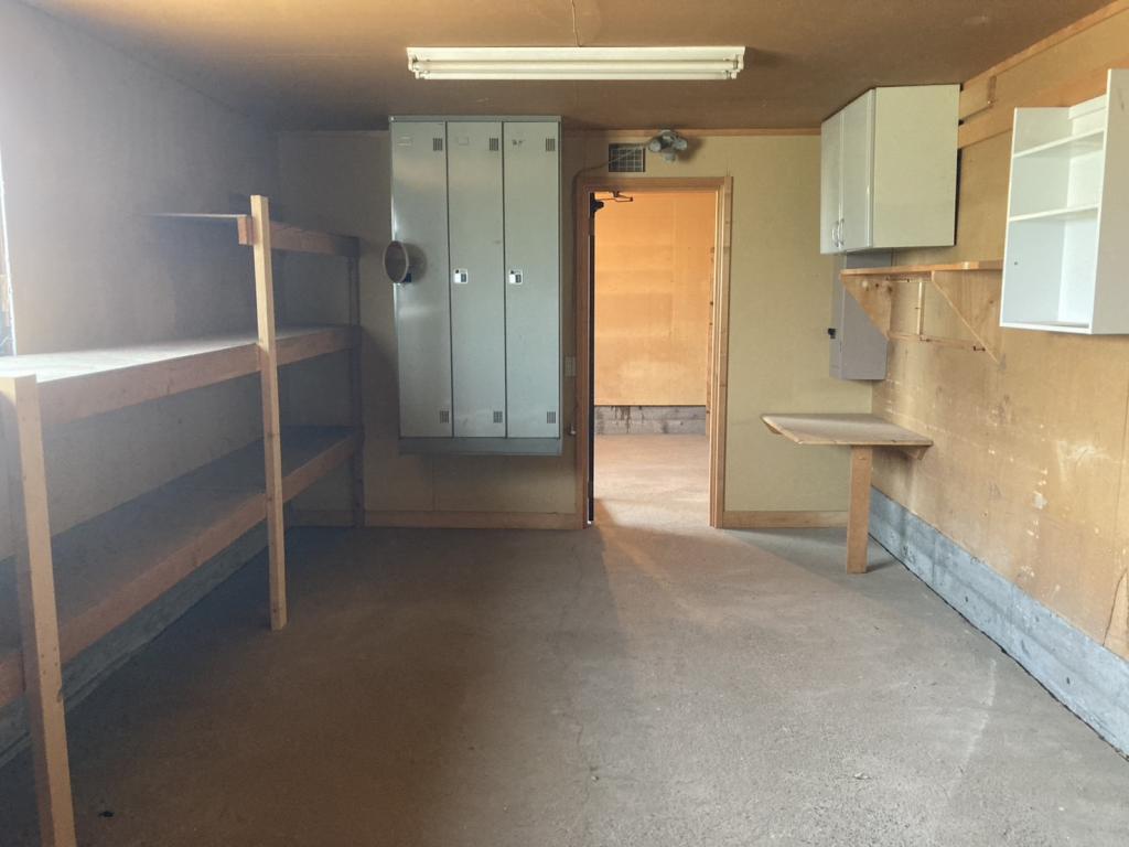 西１１条北７丁目【北西角地！リフォーム向き物件！】  内観