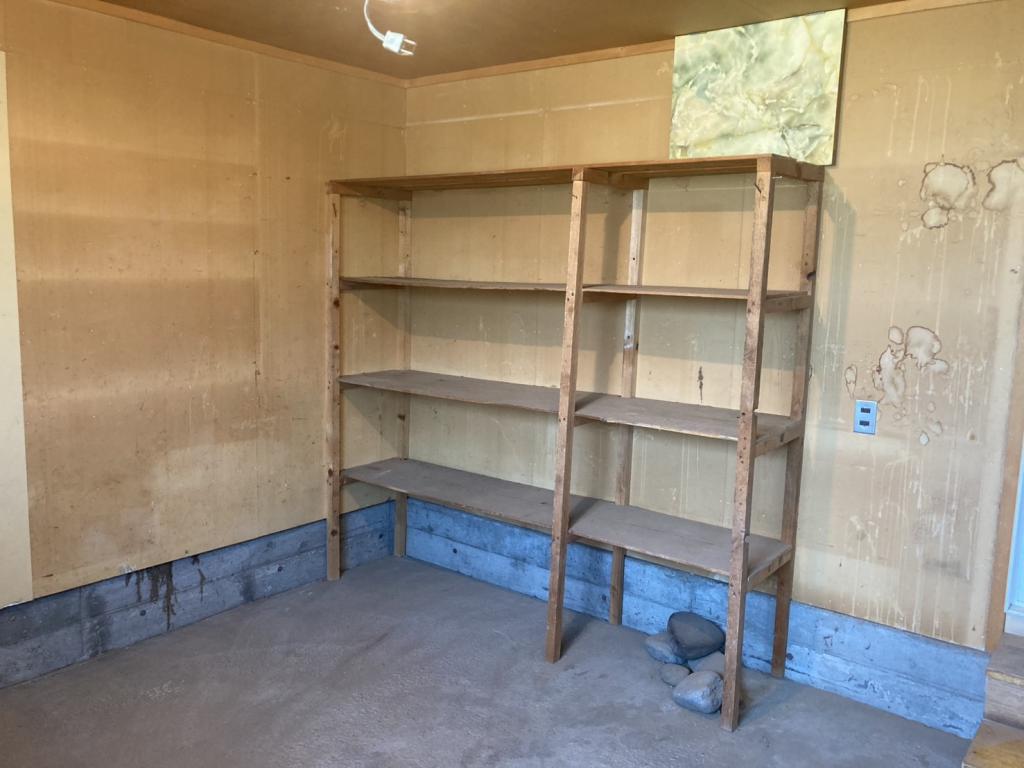 西１１条北７丁目【北西角地！リフォーム向き物件！】  内観