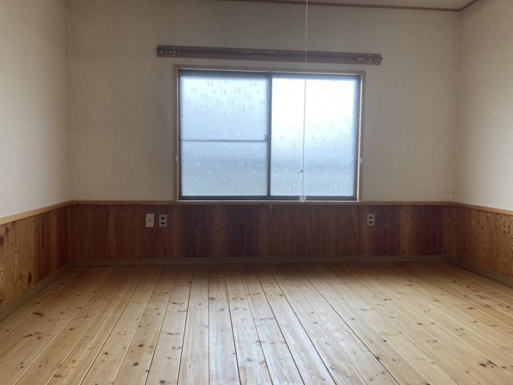 西１１条北７丁目【北西角地！リフォーム向き物件！】  内観