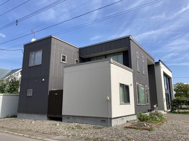 西１８条南３丁目【南西角地！用途多彩な５ＳＬＤＫの美邸！】  内観