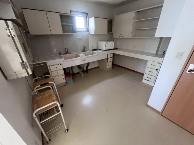 足寄町　店舗付住宅（歯科跡） 内観