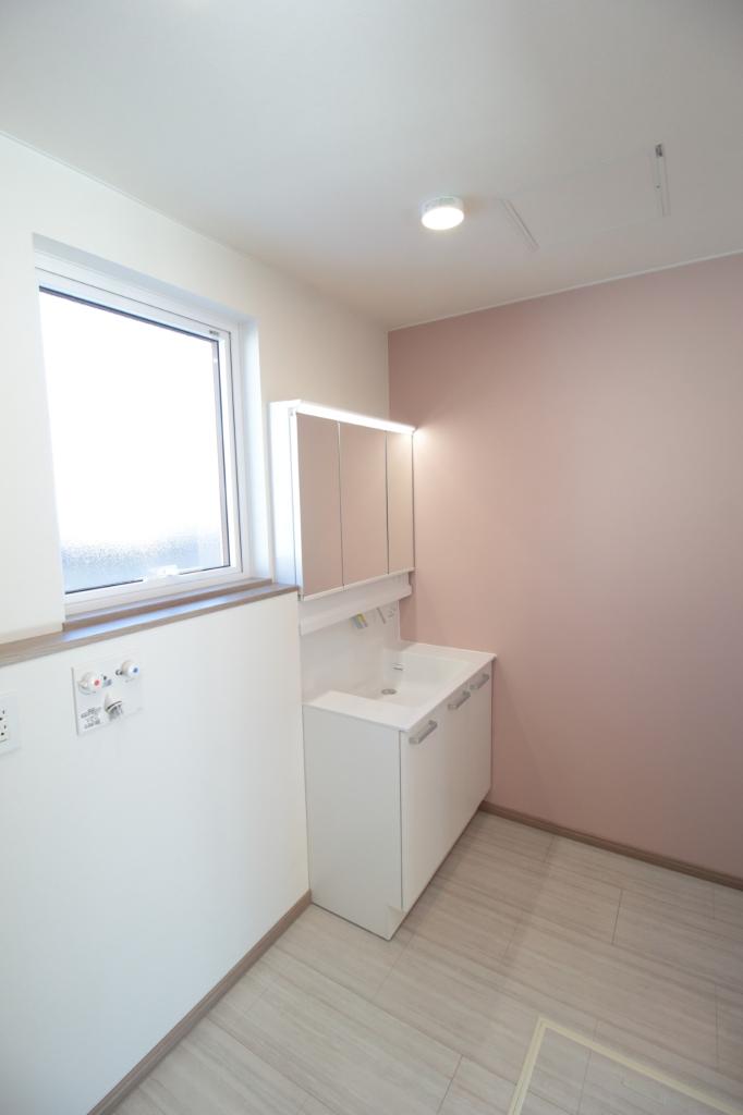 帯広市西12条南3丁目　リノベーション住宅　販売中！！内見可能です。お気軽にお問合せ下さい♪ 内観