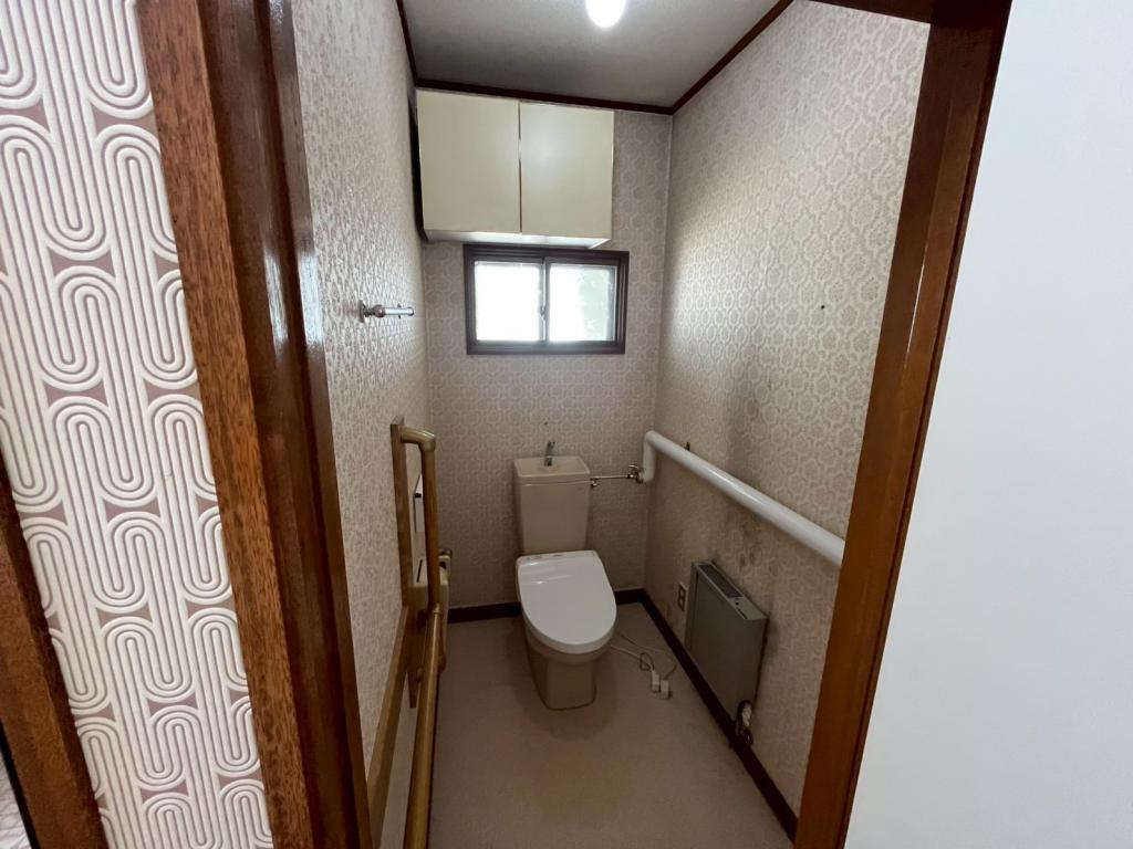 【中古住宅】　帯広市西10条南41丁目　5LDK 内観