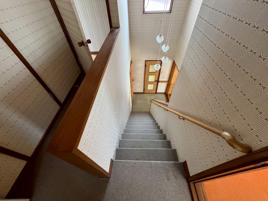 【中古住宅】　帯広市西10条南41丁目　5LDK 内観