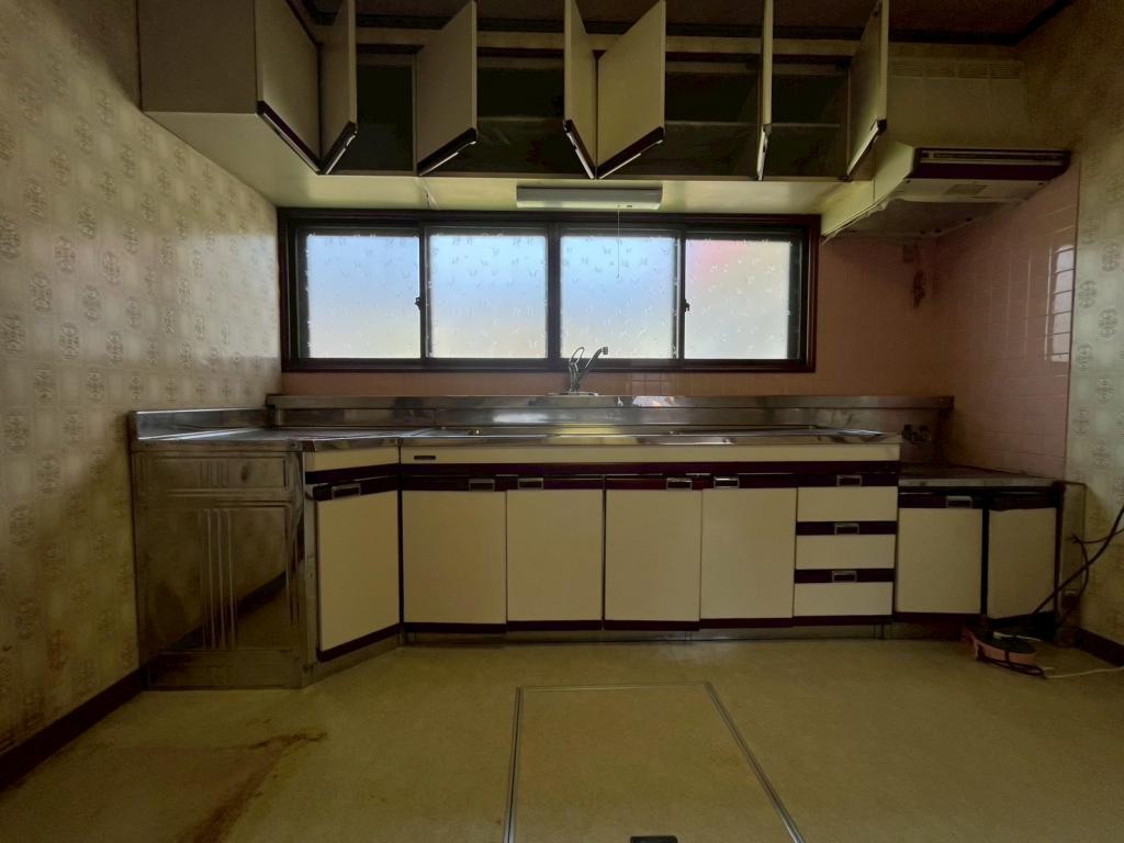 【中古住宅】　帯広市西10条南41丁目　5LDK 内観